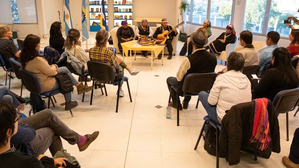 Provincia realizó el cuarto encuentro del Ciclo “Charlas y Literatura” en&nbsp;Rawson
