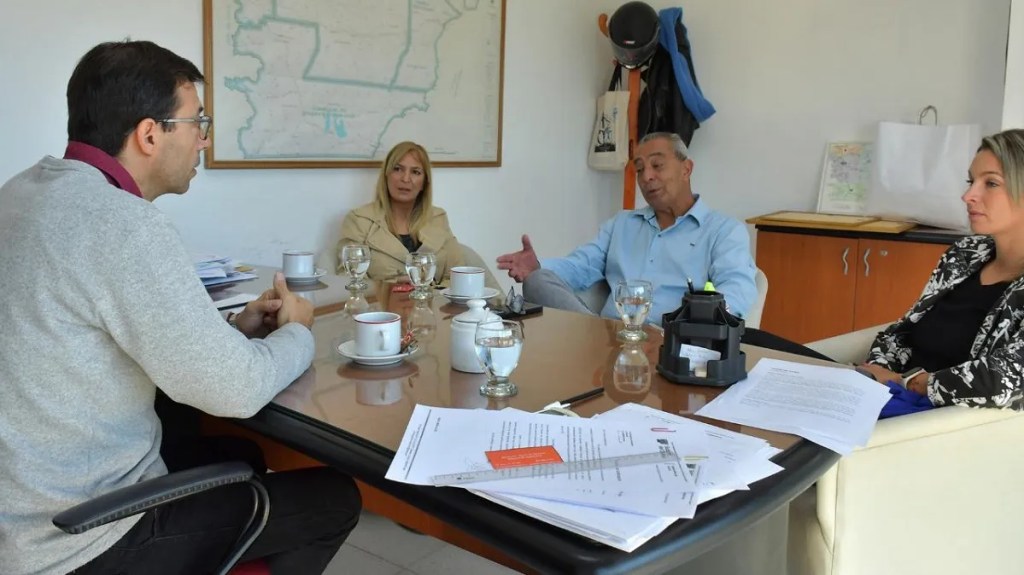 Rawson trabaja en la 2° edición de la Feria Municipal del&nbsp;Libro