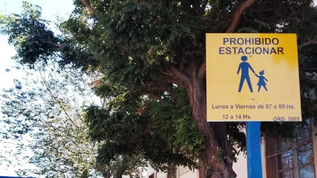 Tránsito Municipal de Rawson realiza trabajos preventivos en los horarios de entrada y salida del Colegio Don&nbsp;Bosco