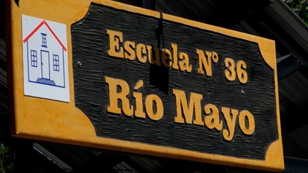 Provincia inició las obras de refacción en la Escuela N°72 de Río&nbsp;Mayo