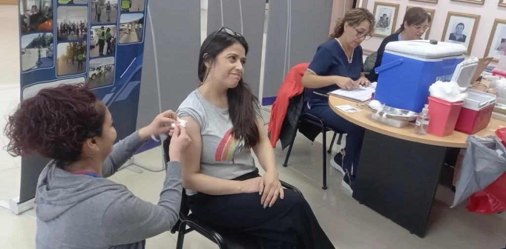 Provincia realizó una jornada masiva de vacunación para el personal del Ministerio de Seguridad y Justicia y de la Policía del&nbsp;Chubut