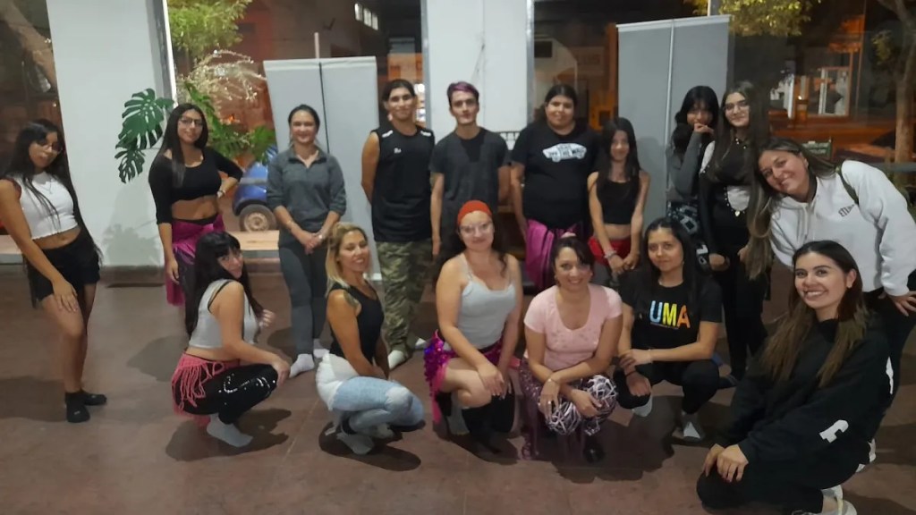 Gran participación en el taller municipal de danzas&nbsp;árabes