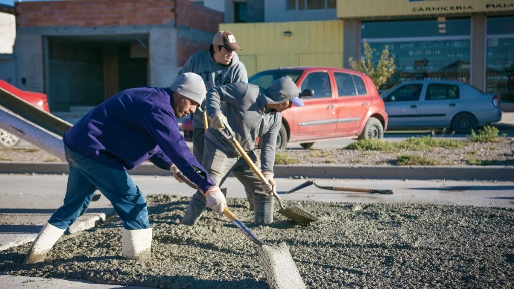 Obras Públicas avanza en con el plan de bacheo en la ciudad&nbsp;Capital