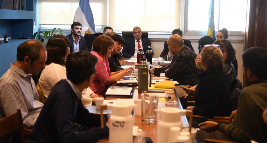 Provincia mejoró la oferta paritaria para docentes y auxiliares de la&nbsp;educación