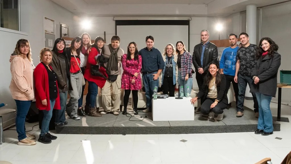 Provincia llevó adelante el primer encuentro del “Ciclo de Cine y Reflexiones” en&nbsp;Rawson