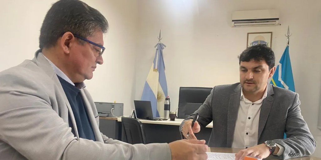 Provincia y Municipio de Río Senguer acordaron la entrega de indumentaria y apoyo a talleres&nbsp;locales