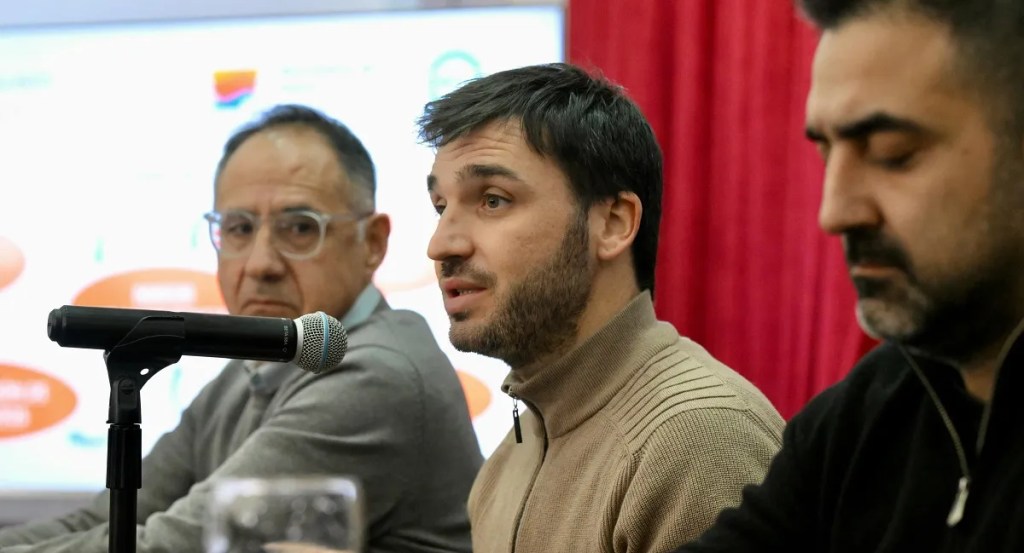 Torres: “Firmamos un acuerdo histórico para mejorar el acceso a la salud de todos los&nbsp;chubutenses”