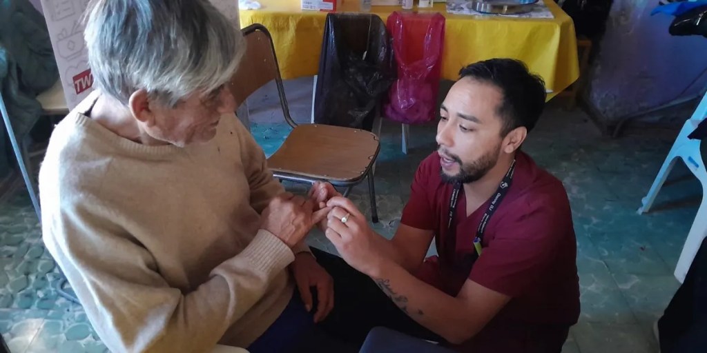 El Municipio realiza controles integrales de salud a los adultos mayores de ‘La Razón de mi&nbsp;Vida’