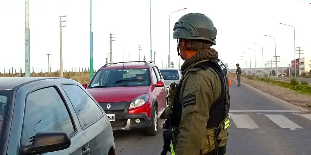 En controles del Comando Unificado de Seguridad en Trelew se identificaron más de 300 personas y se secuestraron&nbsp;vehículos