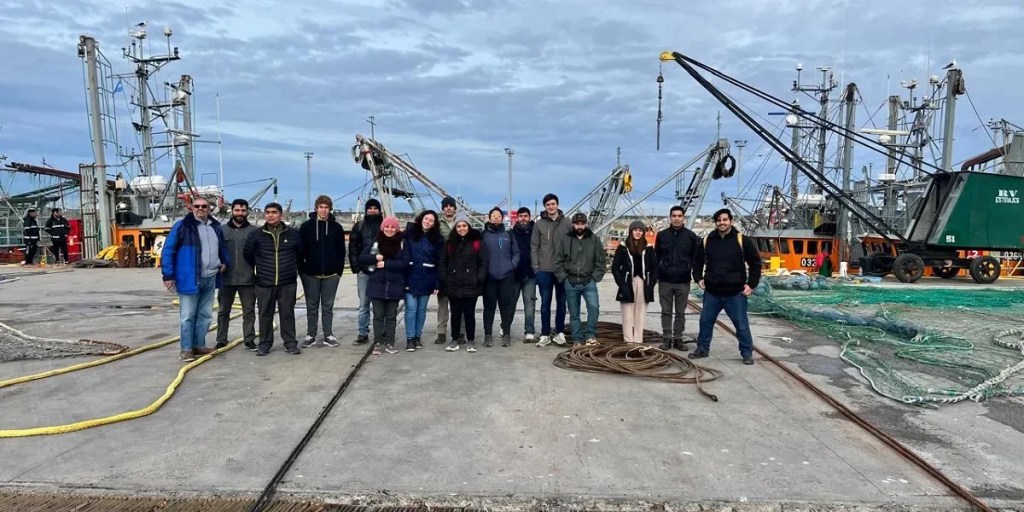 Estudiantes universitarios visitaron instalaciones de la Dirección General de Infraestructura Portuaria en Playa&nbsp;Unión