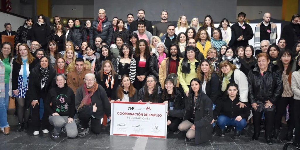 Merino entregó certificados de 24 capacitaciones para la promoción del empleo que dictó el&nbsp;Municipio