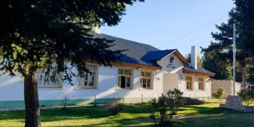 Provincia anuncia la obra de ampliación de la Escuela N° 68 de Gobernador&nbsp;Costa