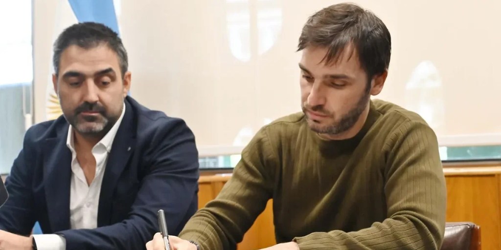 Torres firmó el decreto para el llamado a elecciones de los vocales activos y pasivos de&nbsp;ISSyS