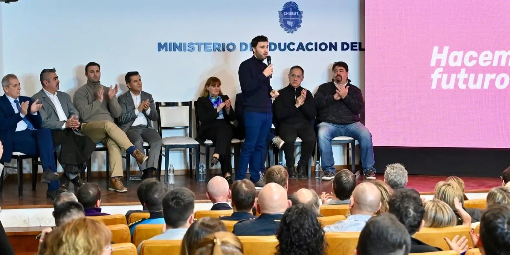 Torres: “En Chubut estamos haciendo&nbsp;futuro”