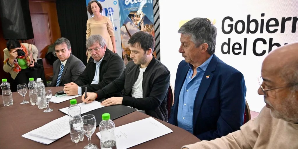 Torres: “Las pequeñas y medianas empresas son el verdadero motor económico de nuestro&nbsp;país”