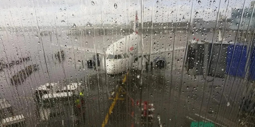 Reducen los tiempos de espera en aeropuertos tras las alertas de actividad&nbsp;eléctrica