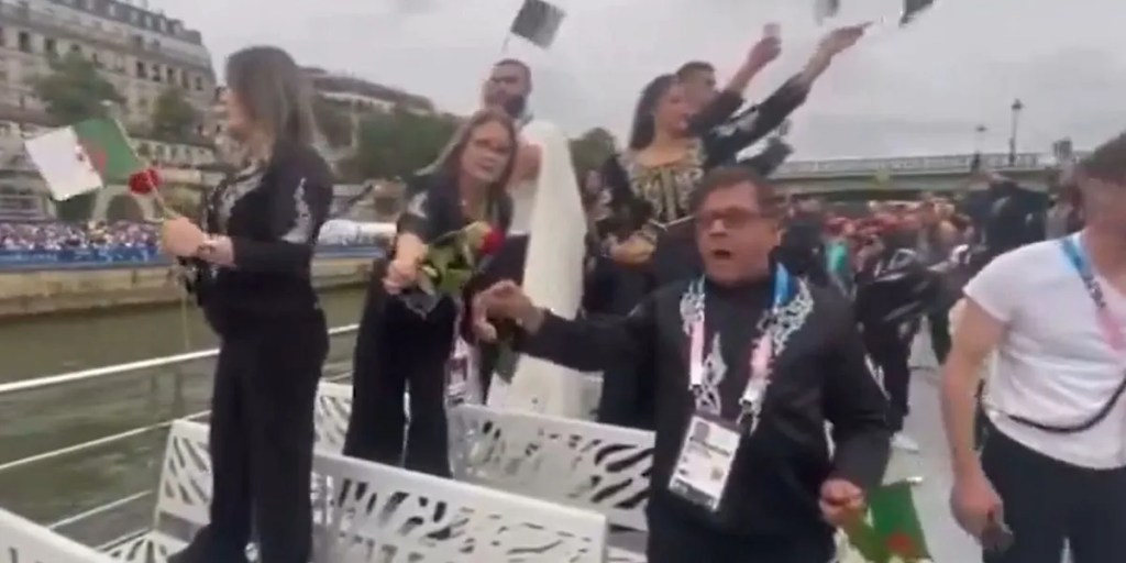 Masacre de París 1961, homenaje, Juegos Olímpicos de París 2024, delegación de Argelia, Guerra de Independencia de Argelia, Maurice Papon, derechos humanos, justicia histórica, memoria histórica, Río Sena, Charles De Gaulle, represión policial, víctimas, reconciliación, historia franco-argelina