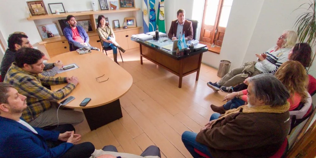 Biss recibió a vecinos de Playa Unión para dialogar sobre la erosión del&nbsp;mar