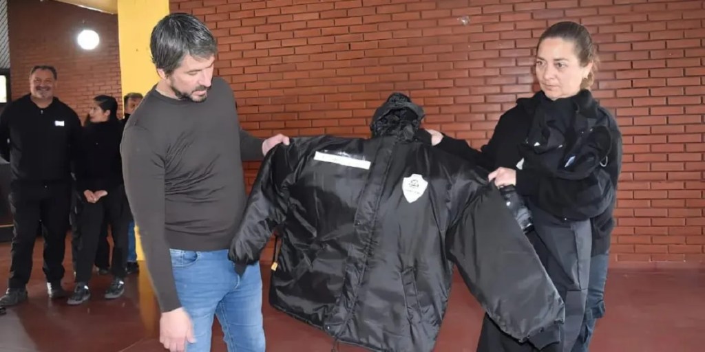 El Municipio entregó indumentaria de invierno a personal de&nbsp;Transporte