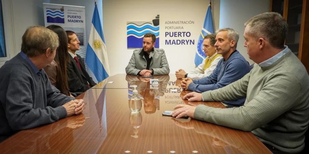 La Administración Portuaria de Madryn recibió la visita del cónsul de Italia en Bahía&nbsp;Blanca