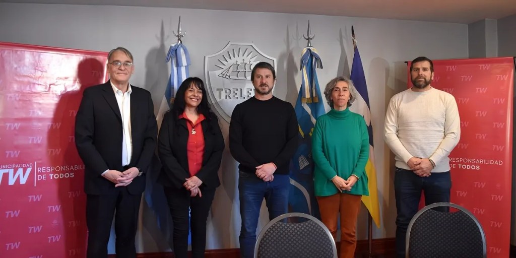 La Municipalidad de Trelew firmó convenios con la UDC y el&nbsp;CET