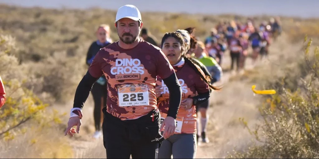 El intendente Merino participó en la tercera edición del Dino&nbsp;Cross