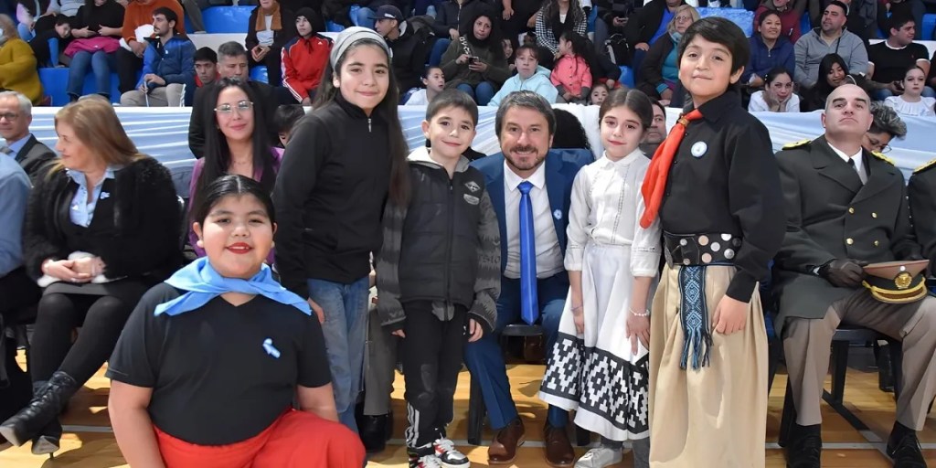 Merino: “Recuperemos ese sentimiento de identidad y de pertenencia de nuestra ciudad, provincia y&nbsp;país”