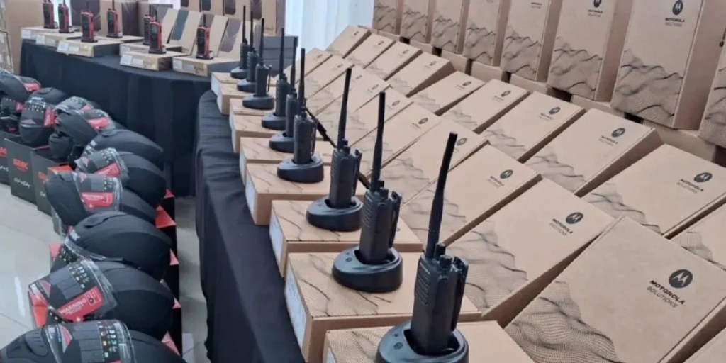Provincia entregó 90 equipos de radio a la Unidad Regional de Puerto&nbsp;Madryn