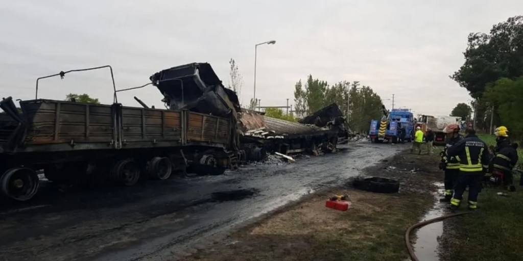 triple choque, camiones, Córdoba, accidente, ruta provincial 11, Pascanas, Chazón, chofer muerto, herido grave, tránsito, emergencia