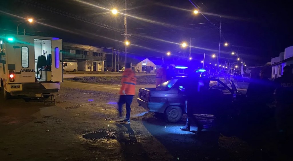 Accidente en Trevelin: conductora ebria choca contra&nbsp;plazoleta