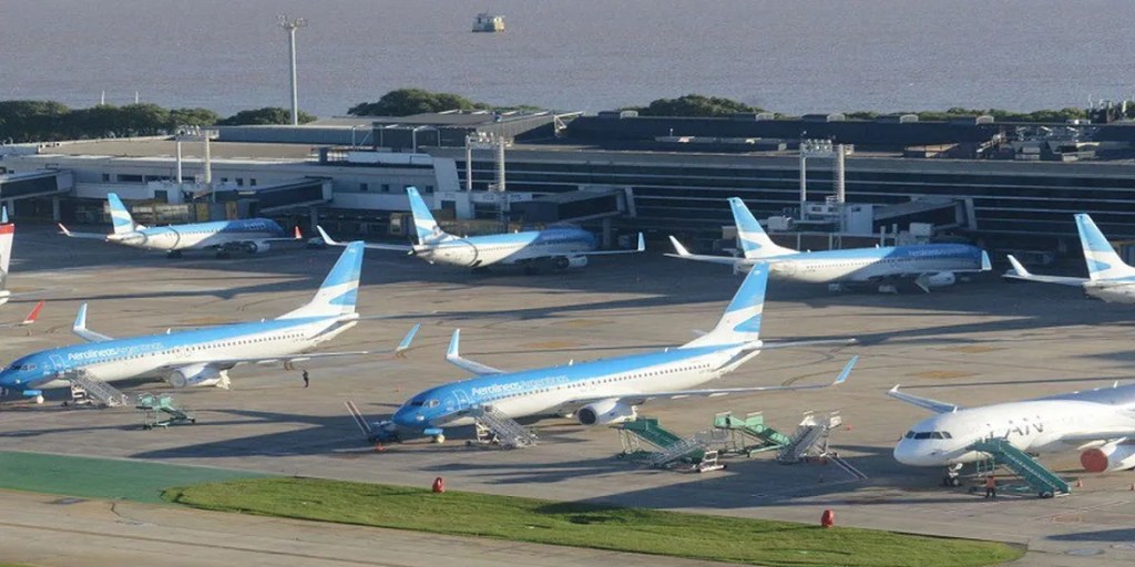 La Justicia suspendió el decreto que declaraba «esencial» al transporte&nbsp;aéreo