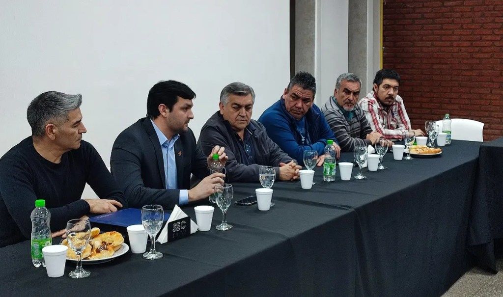 CGT VIRCh, Gobierno del Chubut, diálogo laboral, mesa de trabajo sindical, condiciones laborales, empleo digno, sindicatos en Chubut, Trelew noticias, políticas públicas, derechos laborales