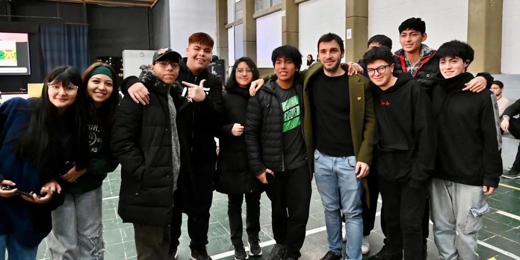 Lanzan un programa para promover la ciudadanía digital entre los&nbsp;jóvenes