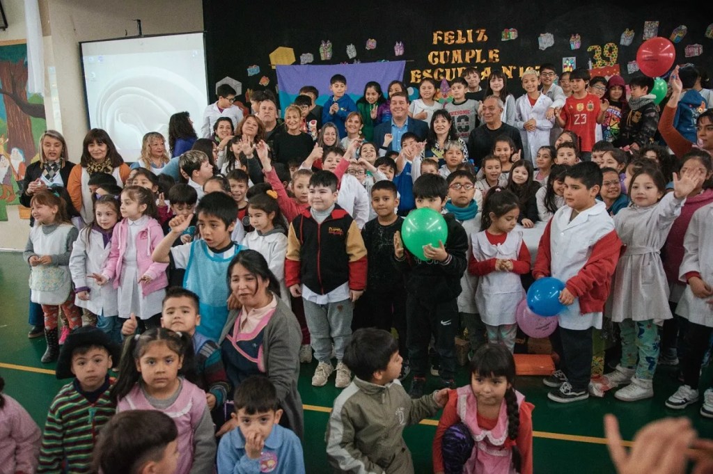 El intendente Biss celebró el 39° aniversario de la Escuela N° 167 con emotivo&nbsp;acto