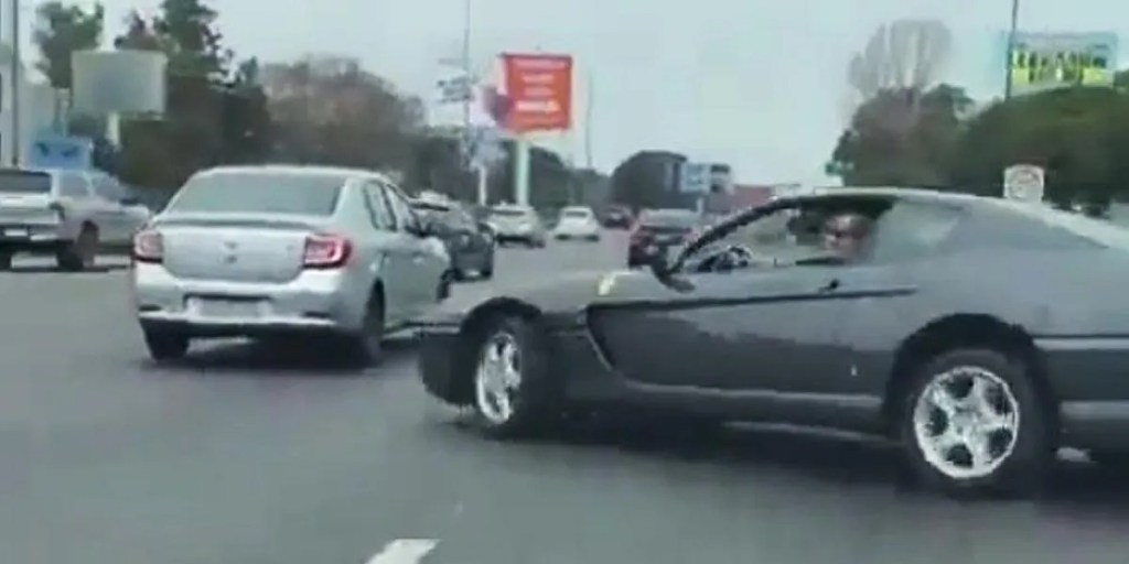 Ferrari 456, autopista Lugones, conducción peligrosa, Eduardo Juan Manuel Peña, Buenos Aires, maniobras imprudentes, seguridad vial, infracciones de tránsito, patente adulterada, Gobierno porteño, retención del vehículo, Ministerio Público Fiscal.