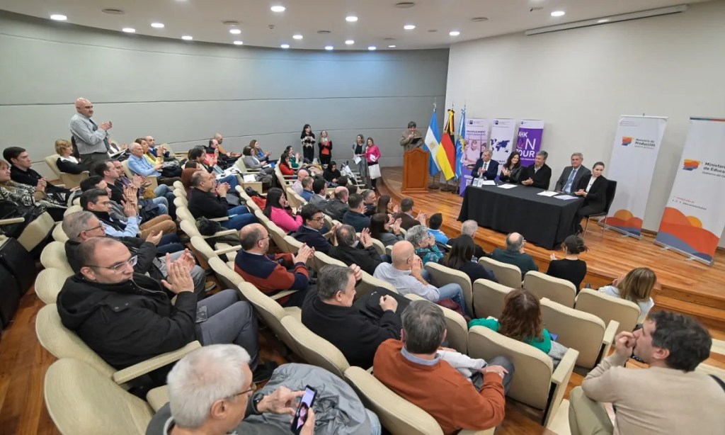 Chubut firmó acuerdo con la Cámara de Industria y Comercio Argentino&nbsp;Alemana