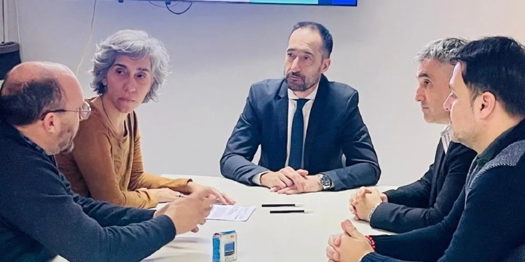 Universidad del Chubut, Defensoría Pública, Rawson, educación, contexto de encierro, programas formativos, cursos y talleres, reinserción social, cooperación institucional, desarrollo regional, convenio marco, inclusión social, extensión universitaria, asesoramiento técnico, impacto comunitario, educación inclusiva