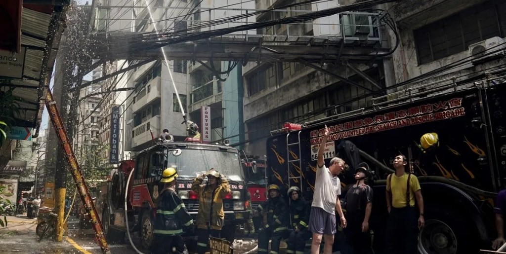 Once personas murieron tras la explosión e incendio de un edificio en&nbsp;Manila
