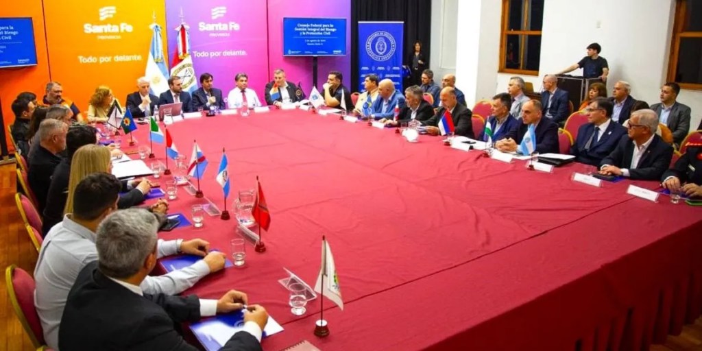 Chubut, protección civil, grandes incendios, congreso internacional, Santa Fe, Ignacio Torres, Eduardo Pérez, Rodrigo Galmes, SINAGIR, manejo del fuego, emergencias complejas, gestión de riesgos, seguridad ciudadana, cooperación interprovincial, gestión de emergencias