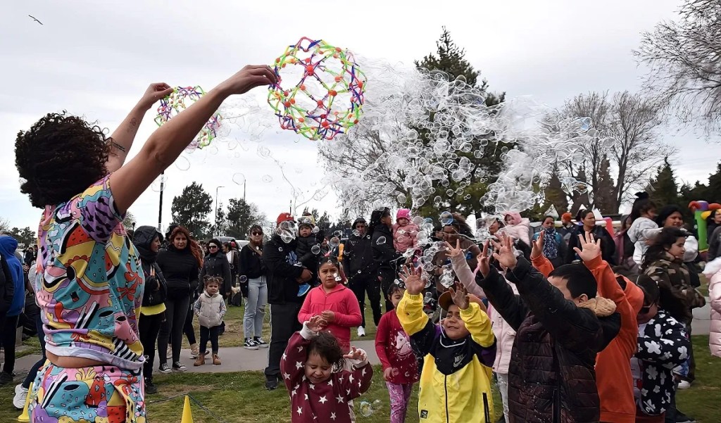 Trelew celebró el día del niño con una jornada de magia y diversión en la Laguna&nbsp;Chiquichano