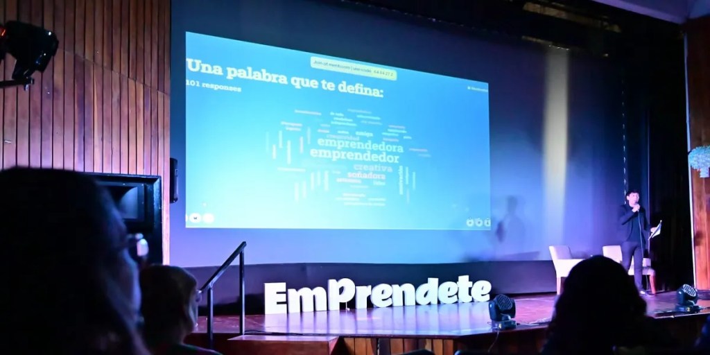 Emprendete 2024, Rawson, emprendedores, networking, herramientas para emprendedores, Hospital Santa Teresita, María Laura Pérez Parry, Lucía Castelló, Karina Barneche, desarrollo sustentable, solidaridad, eventos en Rawson, crecimiento personal, charlas inspiradoras, talleres prácticos, cooperativas