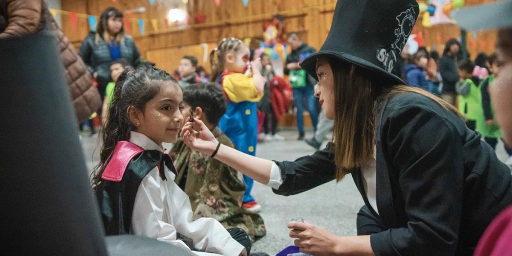Ruca Cumelén, Día de las Infancias, Rawson, desarrollo infantil, Anahí Olivera, Lorena Marín, CAF, familias, derechos de los niños, cultura, orquesta infanto juvenil, Municipalidad de Rawson, solidaridad, cuidado de la infancia, Chubut