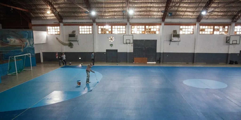 Gimnasio Héroes de Malvinas, Playa Unión, Rawson, remodelación, deportes, eventos culturales, mantenimiento, obras públicas, Gastón Williams, competencias deportivas, infraestructura, aniversario Rawson, gimnasio municipal, deportes en Rawson, eventos en Playa Unión