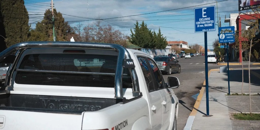 Rawson, estacionamiento limitado, trámites municipales, circulación vehicular, movilidad urbana, Municipalidad de Rawson, Fabián González, Damián Biss, Karina Barneche, Dirección de Tránsito, espacio público, seguridad vial, Mariano Moreno, contribuyentes, optimización del tiempo