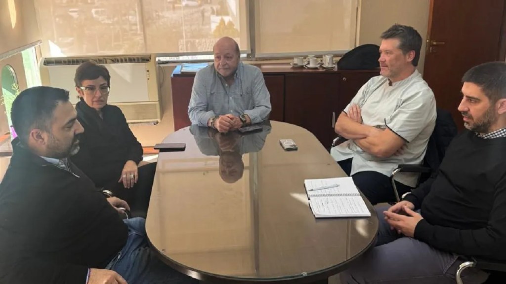 ISSyS, Seros, FEMECh, AMECh, Círculo Médico del Oeste, Rodrigo San Martín, salud en Chubut, obra social, valores prestacionales, baja de profesionales, cartilla médica, acuerdos médicos, actualización de tarifas, inflación en salud, sistema de salud Chubut