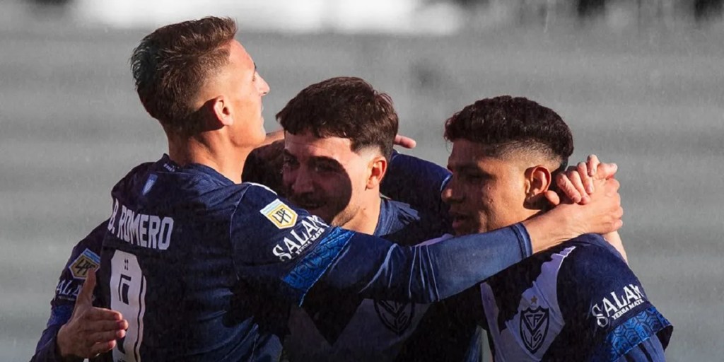 Vélez Sarsfield, Barracas Central, Liga Profesional, Gustavo Quinteros, Alejandro Orfila, Braian Romero, Francisco Pizzini, Claudio Aquino, Michael Santos, Thiago Fernández