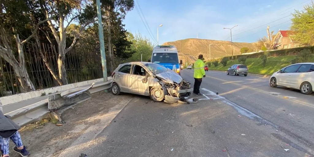accidente de tránsito, alcoholemia positiva, Avenida del Libertador, Comodoro Rivadavia, colisión, vehículo secuestrado, lesión en accidente, seguridad vial, conducción peligrosa, curva Chalet Huergo