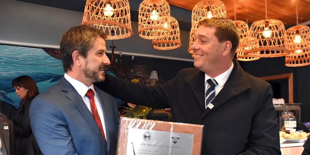 Gerardo Merino, Damián Biss, Rawson, Trelew, VIRCh, aniversario de Rawson, desarrollo comarcal, unidad política, Chubut, desfile cívico militar, colaboración regional, trabajo conjunto, progreso ordenado, Valle Inferior del Río Chubut, turismo, producción