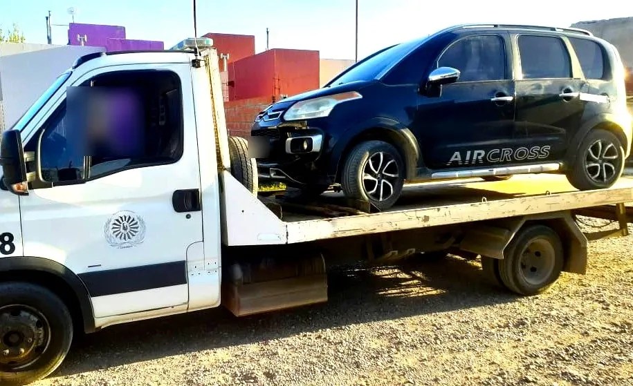 banda delictiva, Playa Unión, robos agravados, Policía del Chubut, Héctor Iturrioz, operativos policiales, Río Negro, secuestro de vehículos, detención, comercio local, seguridad pública, Rawson, Trelew, Comodoro Rivadavia, General Roca, investigación criminal