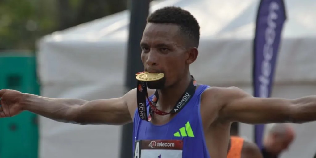 Bethwell Yegon, Maratón de Buenos Aires, Yenenesh Tilahun Dinkesa, Chiara Mainetti, Isaac Kipkemboi, Eliasa Kibet, Ulises Ambrocio, Ignacio Erario, Derlys Ayala, 40 edición Maratón, corredores internacionales, atletas sudamericanos, maratón inclusiva, récord de participación, Palermo, Recoleta, Microcentro